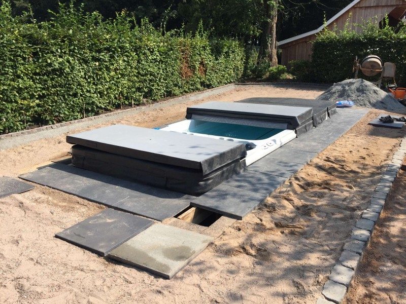 Outdoor Whirlpool Installation – Bild 6