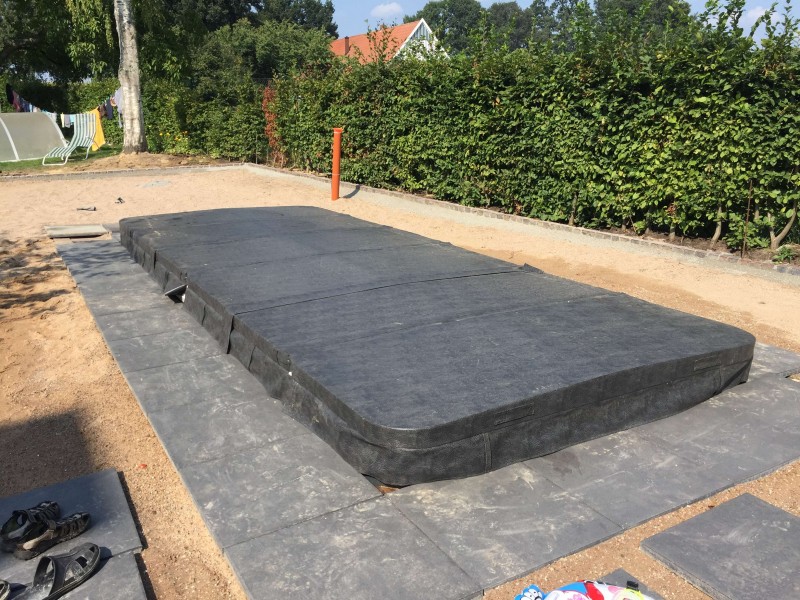 Outdoor Whirlpool Installation – Bild 7